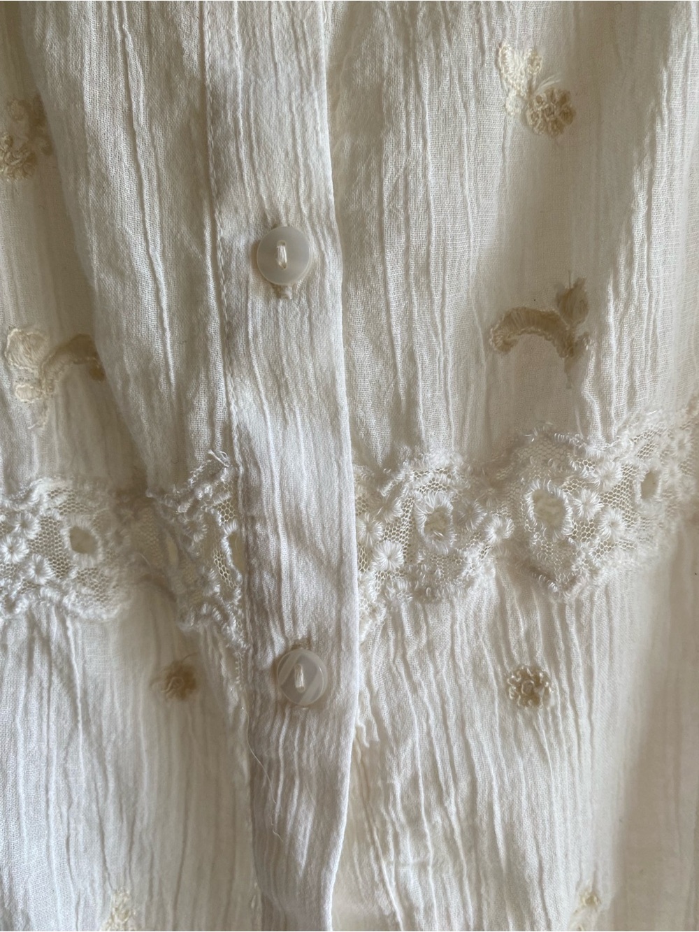 Zara Crochet Embroidered 100% Crinkle Cotton Boxy Button Up Blouse Cream Size L - Picture 8 of 15